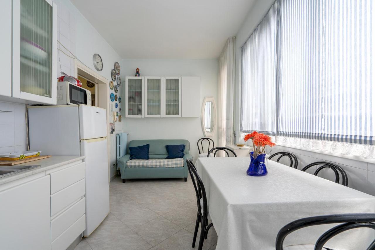 Grazia Attic Apartment With Terrace トラーニ エクステリア 写真