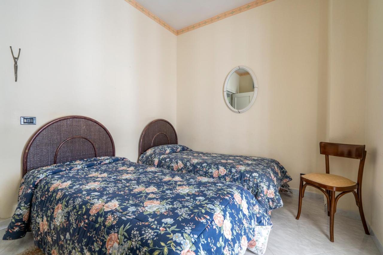 Grazia Attic Apartment With Terrace トラーニ エクステリア 写真